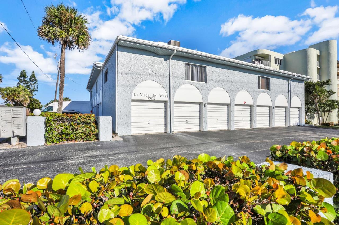 Barefoot And Tan Cocoa Beach Exterior photo