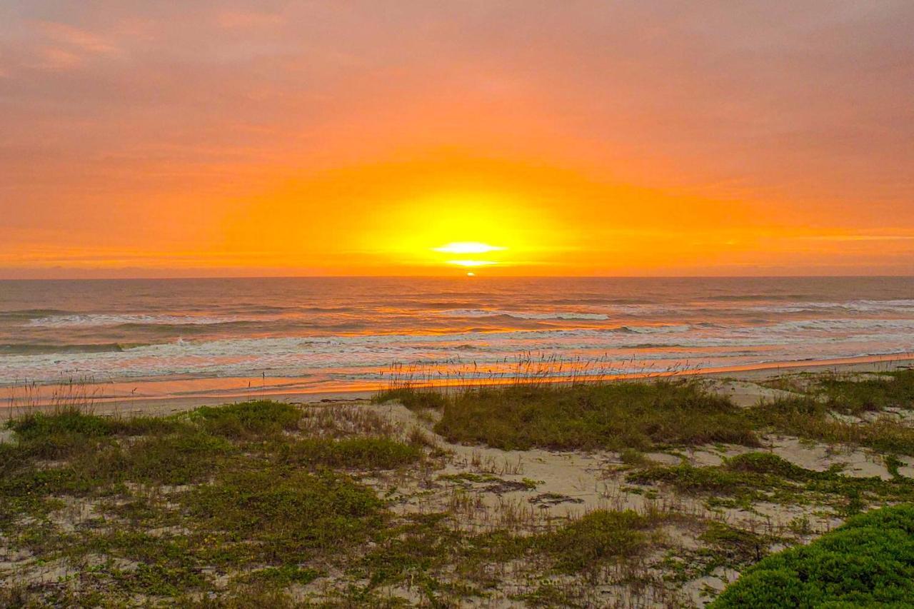 Barefoot And Tan Cocoa Beach Exterior photo